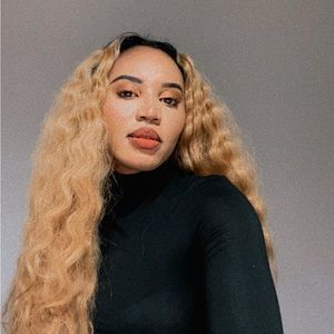 Meet your Posher, Micaela